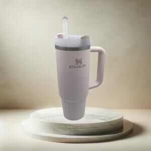 🌸 Stanley Quencher H2.0 FlowState™ 30oz Tumbler – Rose Quartz 2.0 💧✨